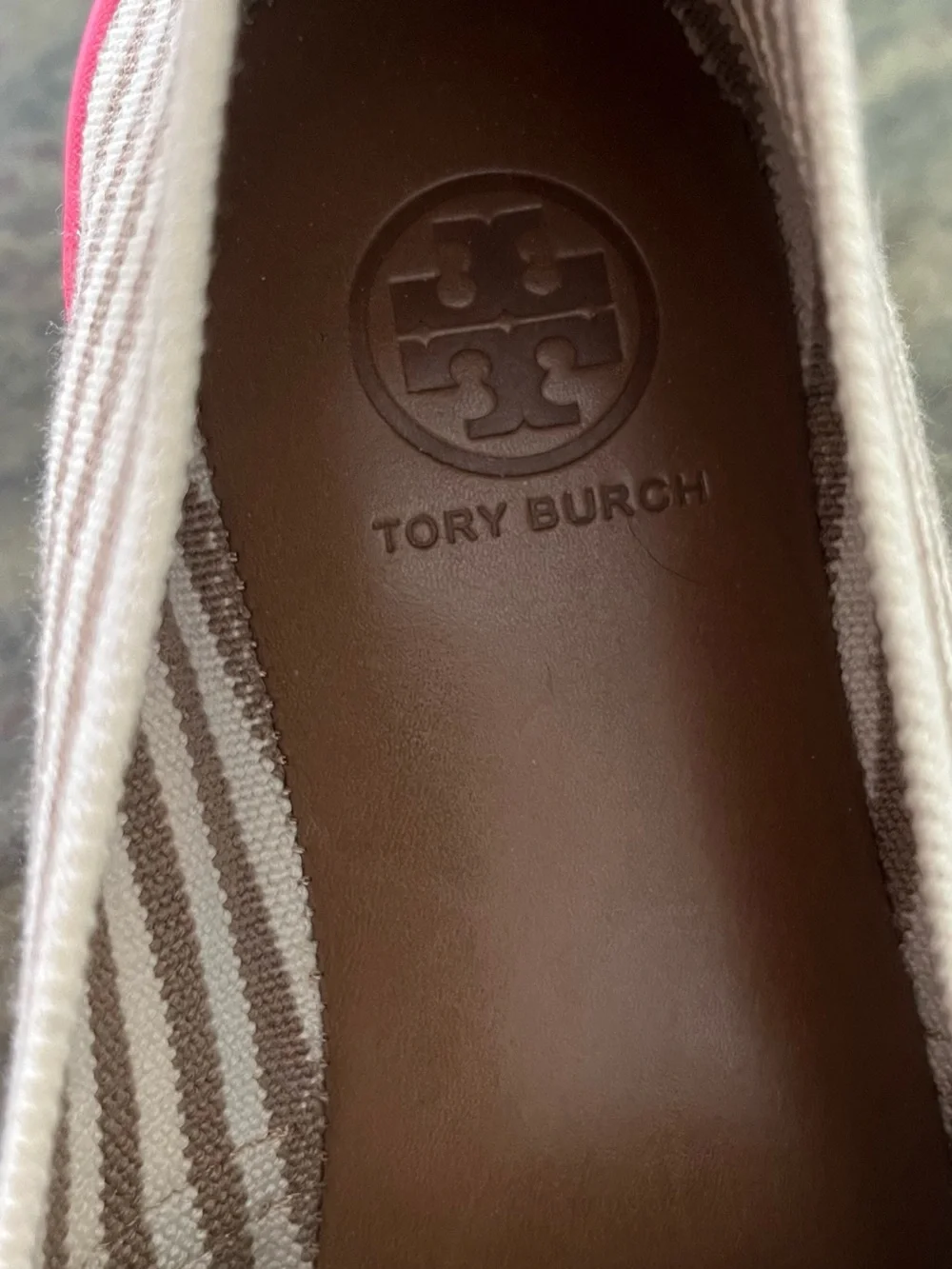 Tory Burch Micah tan & white stripe shoes   Size 9
